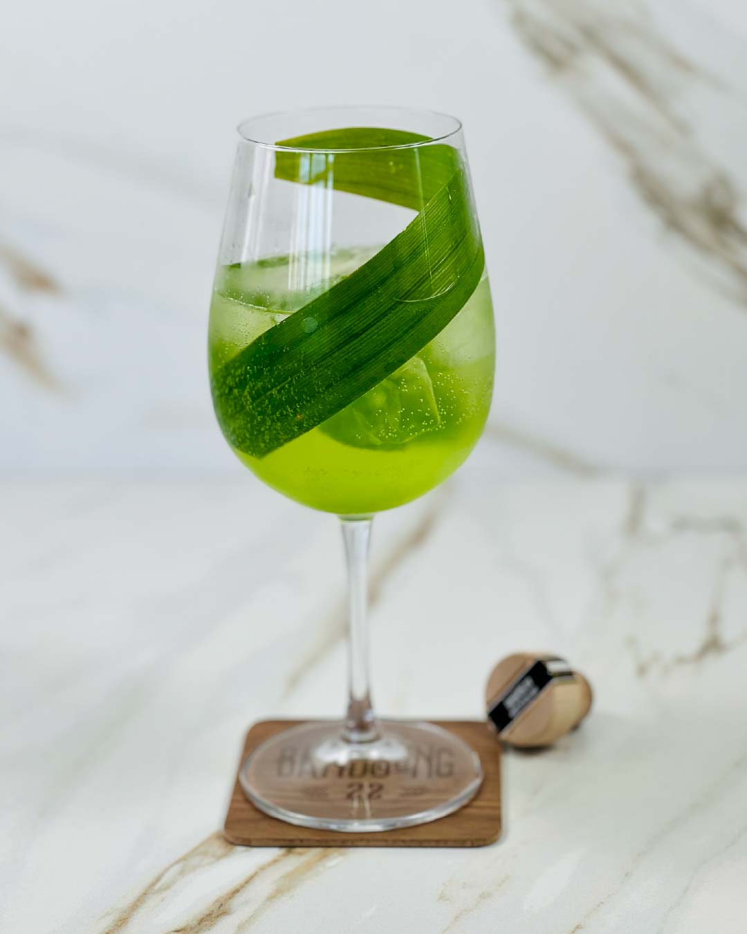 Pandan fizz highball cocktail with Bandoeng'22 pandan liqueur