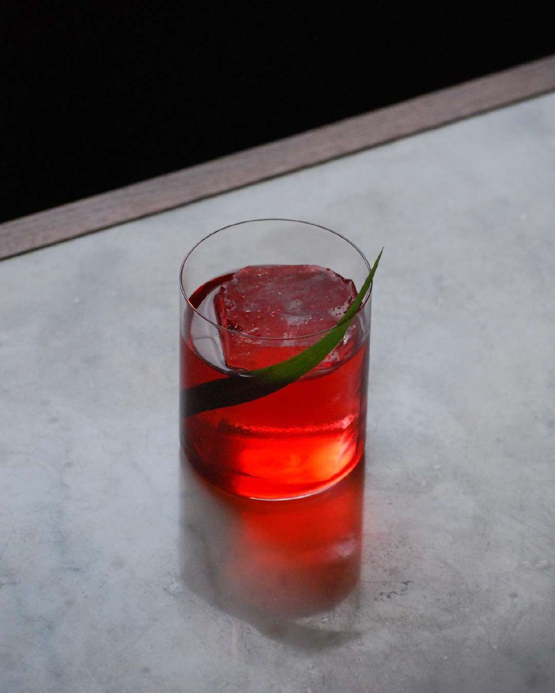 pandan cocktail made with Bandoeng22 pandan liqueur