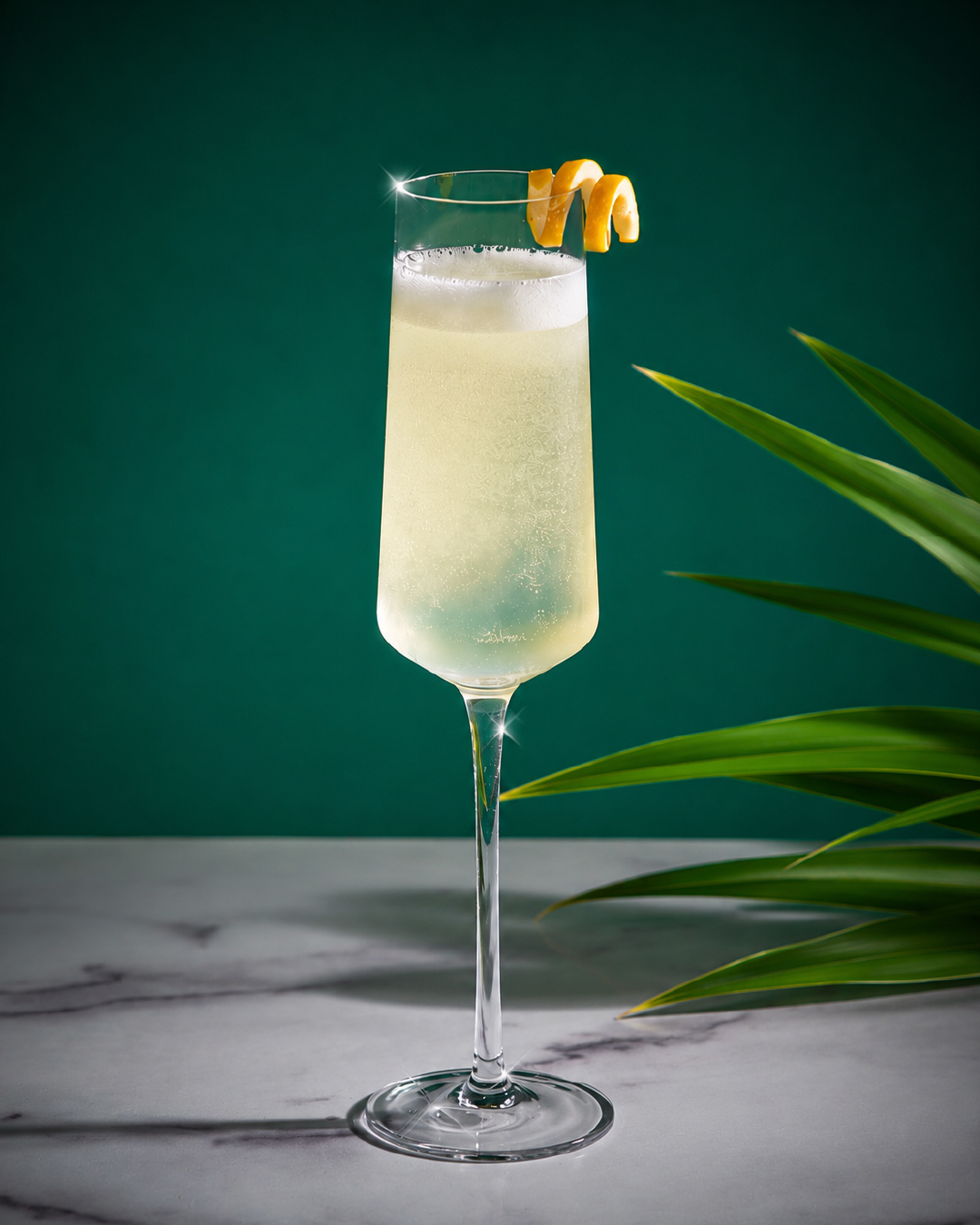 Pandan sour cocktail with Bandoeng'22 pandan liqueur and egg white foam
